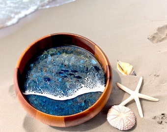 Resin Beach Art - Decorative Bowl - Beachhouse Decor - Housewarming - Gift Ideas For Him -  Fish Art - Gift For Her - Ocean Art - Seascape