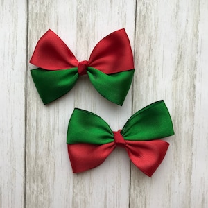 Set of 2, Christmas hair bow, santa claus hair bow, secret santa gift, santa cam, Holiday Hair Bows, bows for babies, red and green