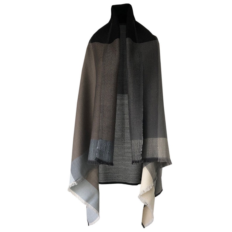 One size and 15+ ways to style maternity or occasions Handmade from 100/% pure wool DARIA CAPE NUBRA Perfect Cape for travel work