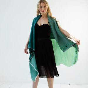 Light Wool Cape Fusion Green image 2