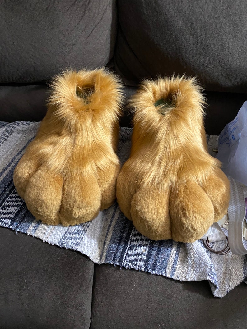 CUSTOM Fursuit feet paws and feet paw bases. nonrefundable, COMMISSION CLOSED The pictures provided are customs that are not available 