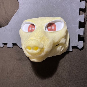 Wolf head base with lining! (nonrefundable) try to message me first please!
