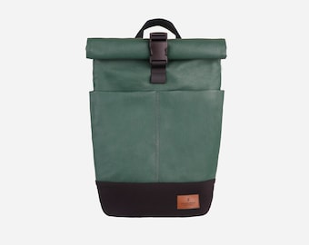 zielony mały plecak 10L EMERALD | mały plecak roll-top | plecak na laptopa | zielony plecak roll-top | plecak na studia
