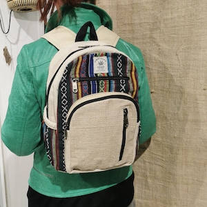 Hemp and cotton backpack. Organic and ecological fabric backpack. Ergonomic design backpack. Medium-sized backpack. Vegan backpack.