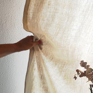 Tejido CLARA de cáñamo natural y ecológico. Tejido sin tintes. Textil hogar. Textil orgánico. Tejido liviano. Tejido mantelería. Ropa .