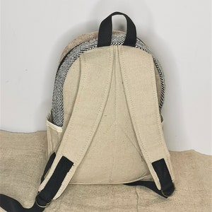 Mochilas orgánicas y veganas hechas a mano en Nepal, tejidos ecológicos. Diseño ergonómico. imagen 2