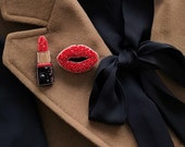 Lips brooch and lipstick brooch - Set of brooches