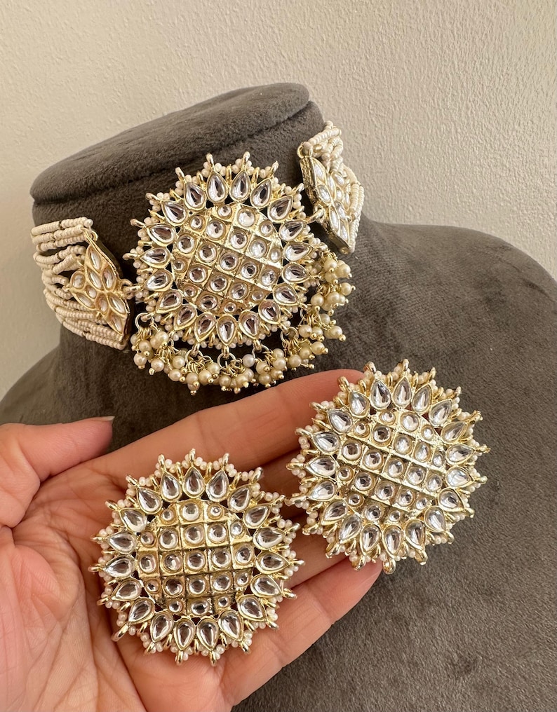 Halsband och örhängen i imiterat Kundan-mönster bild 1
