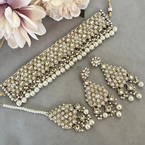 Gg Beautiful Rhinestones Jewellery Set