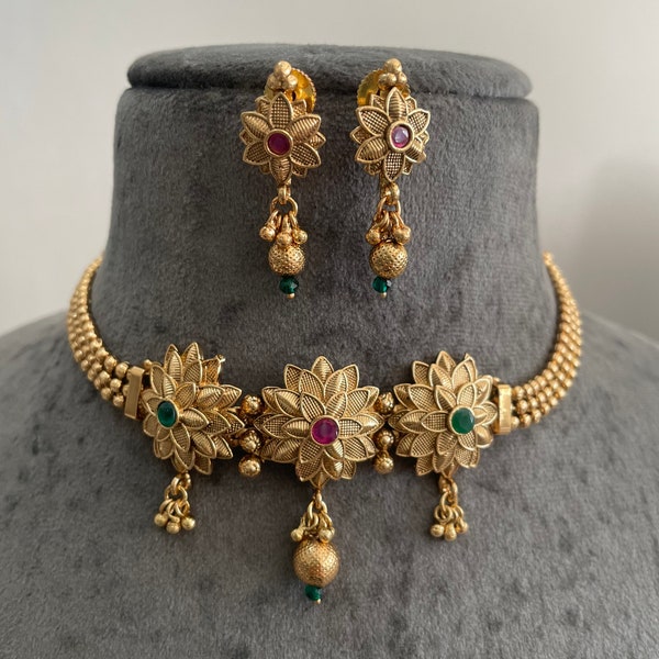 Gg Beautiful Antique Gold Beads Stone Jewellery Set