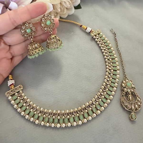 Gg Beautiful Imitation Green Reverse AD Polki Stones Beads Jewellery Set (150)