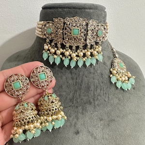 Gg Beautiful Green Imitation Polki Stones Choker Set(7)