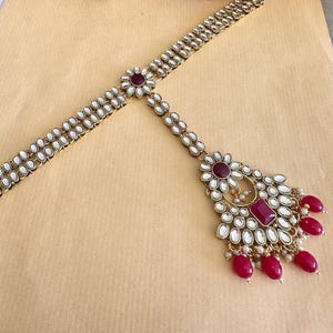 Imitacja nakrycia głowy Matha Patti: indyjska biżuteria na głowę Rubin/Złoto