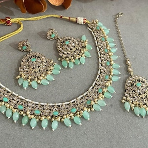 Gg Beautiful Imitation Green Reverse AD Polki Stones Beads Jewellery Set (8)