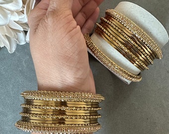 Gg Pretty Set of Metal Bangles For Both Hands