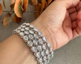 Gg Pretty Imitation Polki Stones set of 4 Silver Bangles