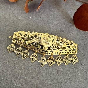 Jadau Hair Clip: Gold Floral Hair Accessories