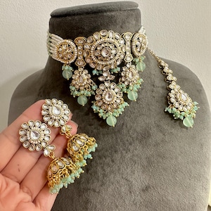 Gg Beautiful Imitation Light Green Kundan Choker Jewellery Set(10)