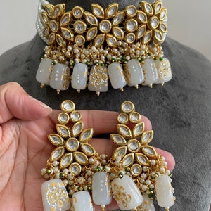 Gg Beautiful High Quality Imitation Kundan Beads Back Meena Choker Set