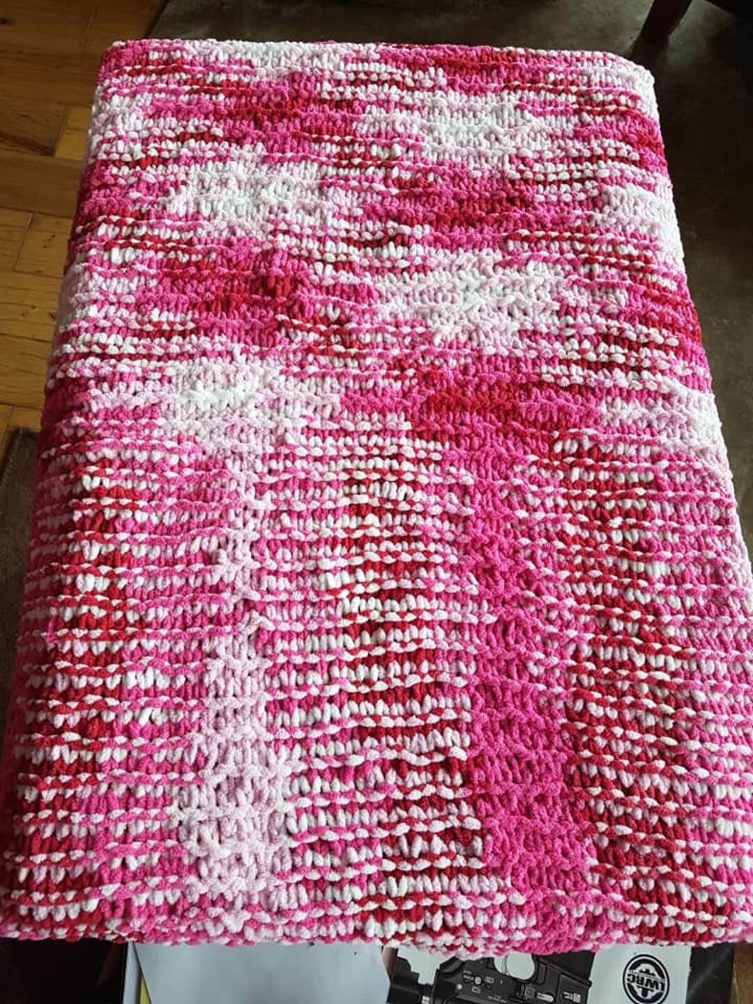 Raspberry Ribbon Varg Baby Blanket Lap Blanket Wheelchair