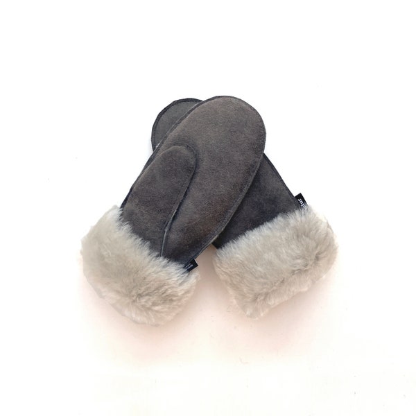Organic sheepskin mittens / women / warm grey