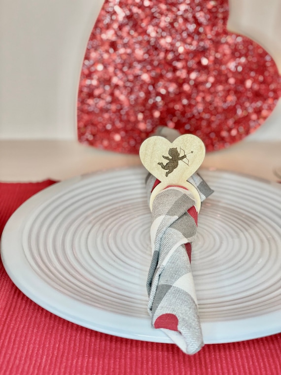 Valentine napkin best sale rings