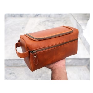 Handmade Full-Grain Leather Toiletry Bag: Buffalo Dopp Kit with YKK Zipper