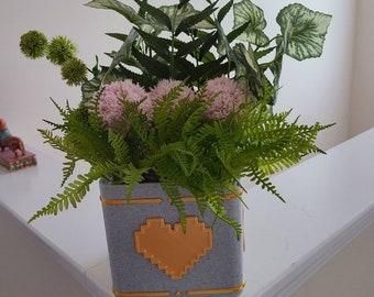 Zelda planter