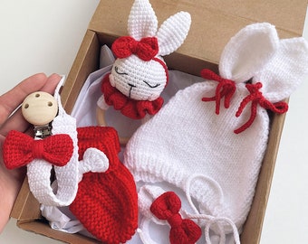 Hochet bébé coffret cadeau naissance chausson bébé attache-tétine bandeau bébé fille bonnet lapin