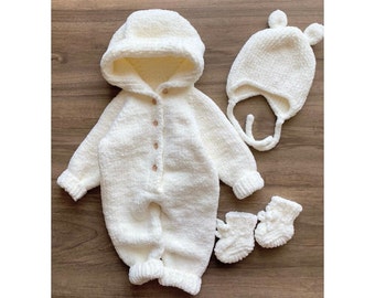 Newborn Coming home outfit,  knit newborn outfit, knitted jumpsuit, coming hospital