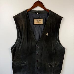 Vintage Camel Leather Vest, Black, XXL, with Harley Davidson Pin, Biker Style