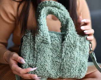 Petit sac à main vert, sac en laine d'agneau artificielle au design unique, sac à bandoulière, petit sac de maquillage, sac de créateur, sac à main femme Boho