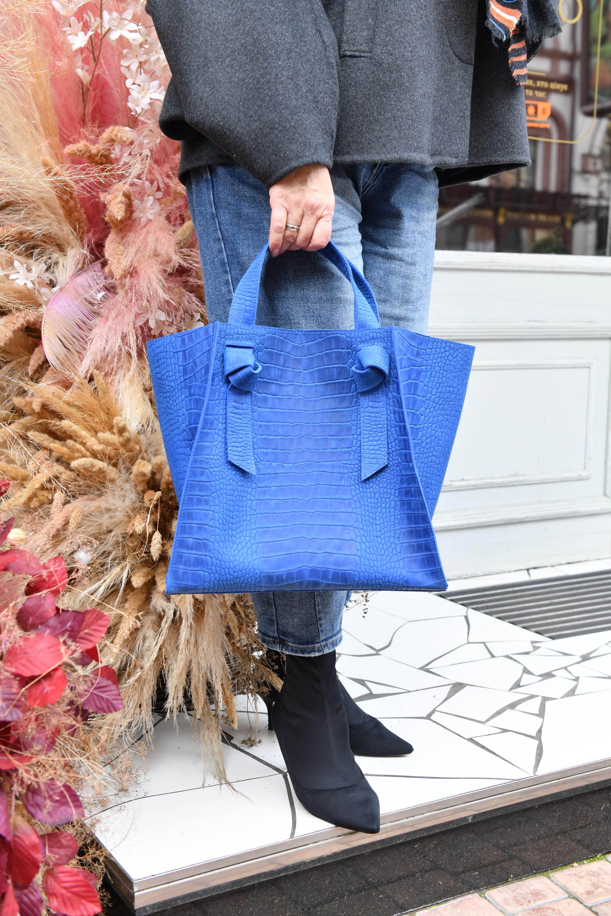 ターコイズ レザートートバッグ ターコイズレザートートバッグ：アリゲーター柄ショッパーバッグ