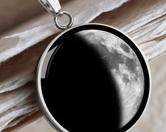 Personalized Birth Moon Phase Necklace