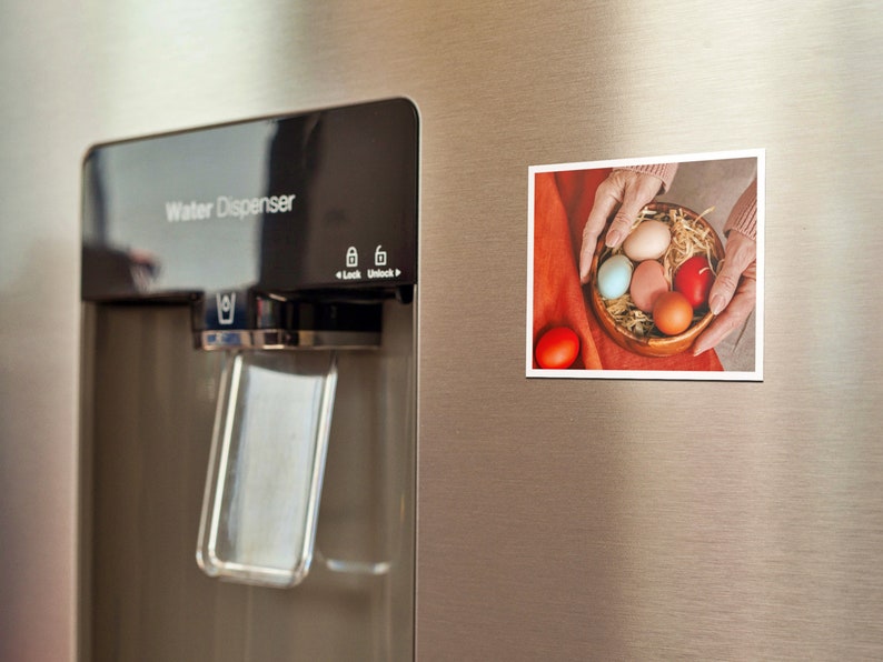 Custom photo magnets | Personalized fridge magnets with your own pictures - showcase your memories and add a personal touch to your kitchen decor. Perfect for gifting or creating a unique magnetic display.