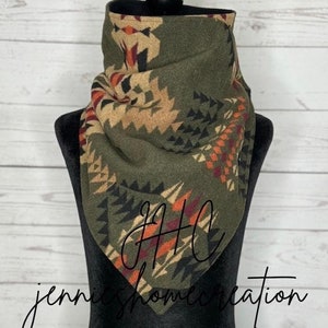 Pine Aztec Cowl
