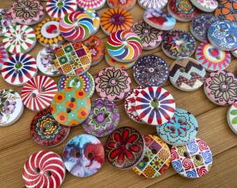 x30 Boutons en bois fleurs et spirales 15mm pour artisanat, boutons bois, boutons pull, cardigan, boutons artisanaux, boutons, boutons 15mm
