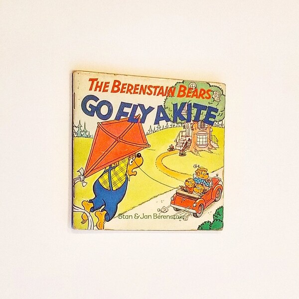 The Berenstain Bears Go Fly a Kite Book, The Berenstain Bears Go Fly a Kite, Berenstain Bears Kite Book, Vintage Berenstain Bears - 12061