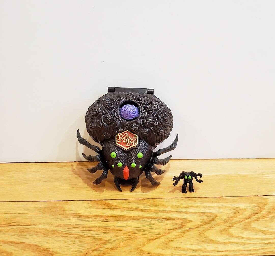 Mighty Max Trapped by Arachnoid Spider, Mighty Max Toys, Mighty