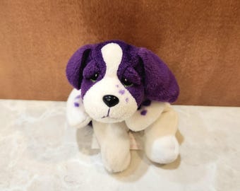 Gorro de Lisa Frank, gorro violeta de Lisa Frank, gorro de perro de Lisa Frank, peluche de Lisa Frank, peluche de perro de Lisa Frank, peluche de Lisa Frank