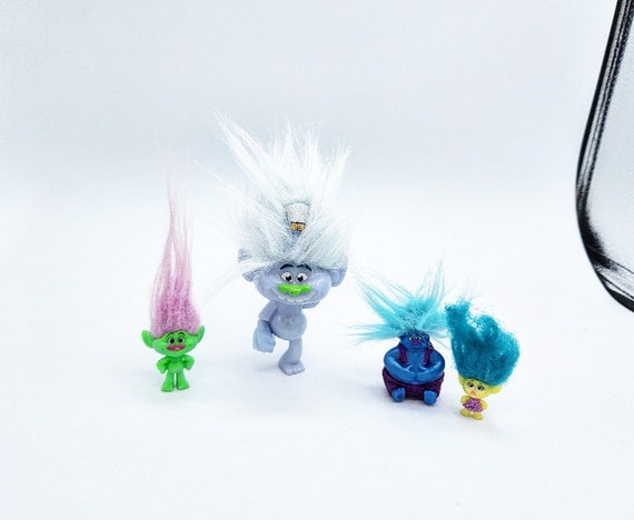 Trolls hotsell biggie toy