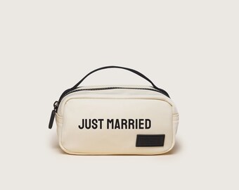 Cremefarben Just Married Nylon Tasche, Kleine Reißverschlusstasche, Reise Gürtel Add-On, Minimalistisches Reisegeschenk für Sie