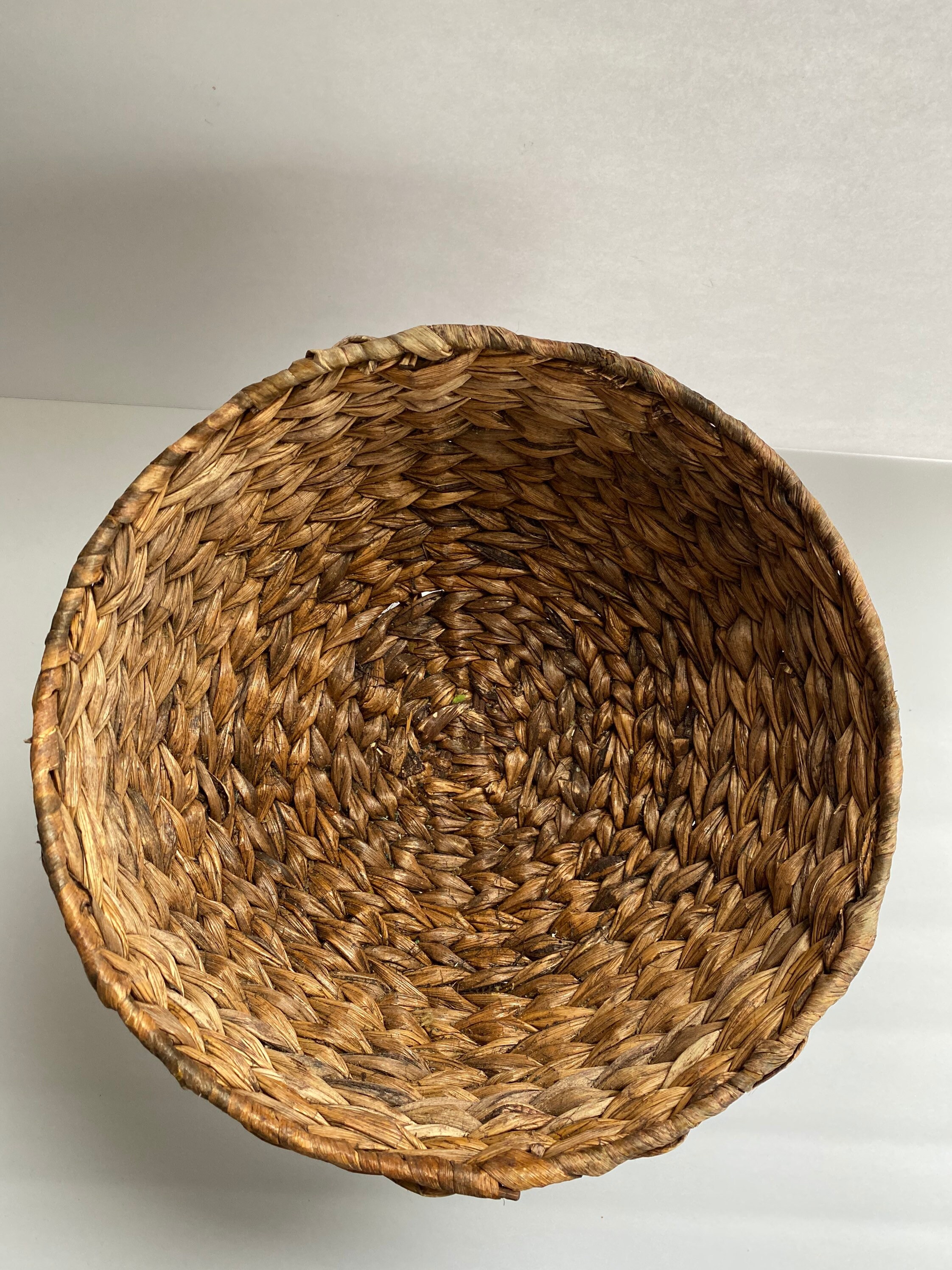 Vintage Woven Pedestal Fruit Bowl With Wood Fruit Table Decor Etsy