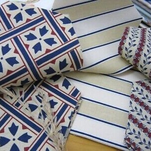 LAURA ASHLEY Vintage 70&#39;s/80&#39;s Print, 23 x Fabric Patchwork Pieces, Navy/Burgundy/Sand - Crafts Sewing Patchwork