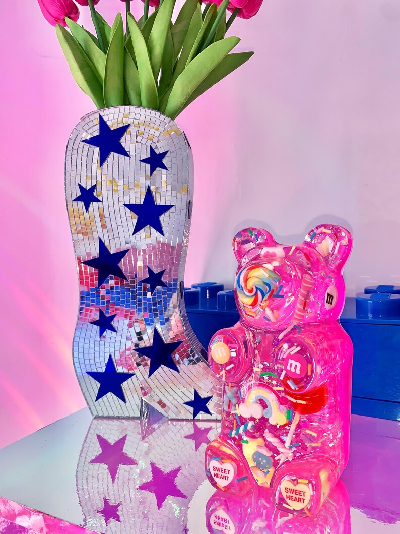 Giant resin gummy bear sculpture with fake candies - Pink pop art wall sculpture