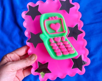 Väggkonst med fällbar telefon, rosa dekor från 90-talet, 3D-hartskonst, Y2K-dekor, popkonstskulptur, nostalgi, retro, funky, söt dopamindekor, kawaii, vågig