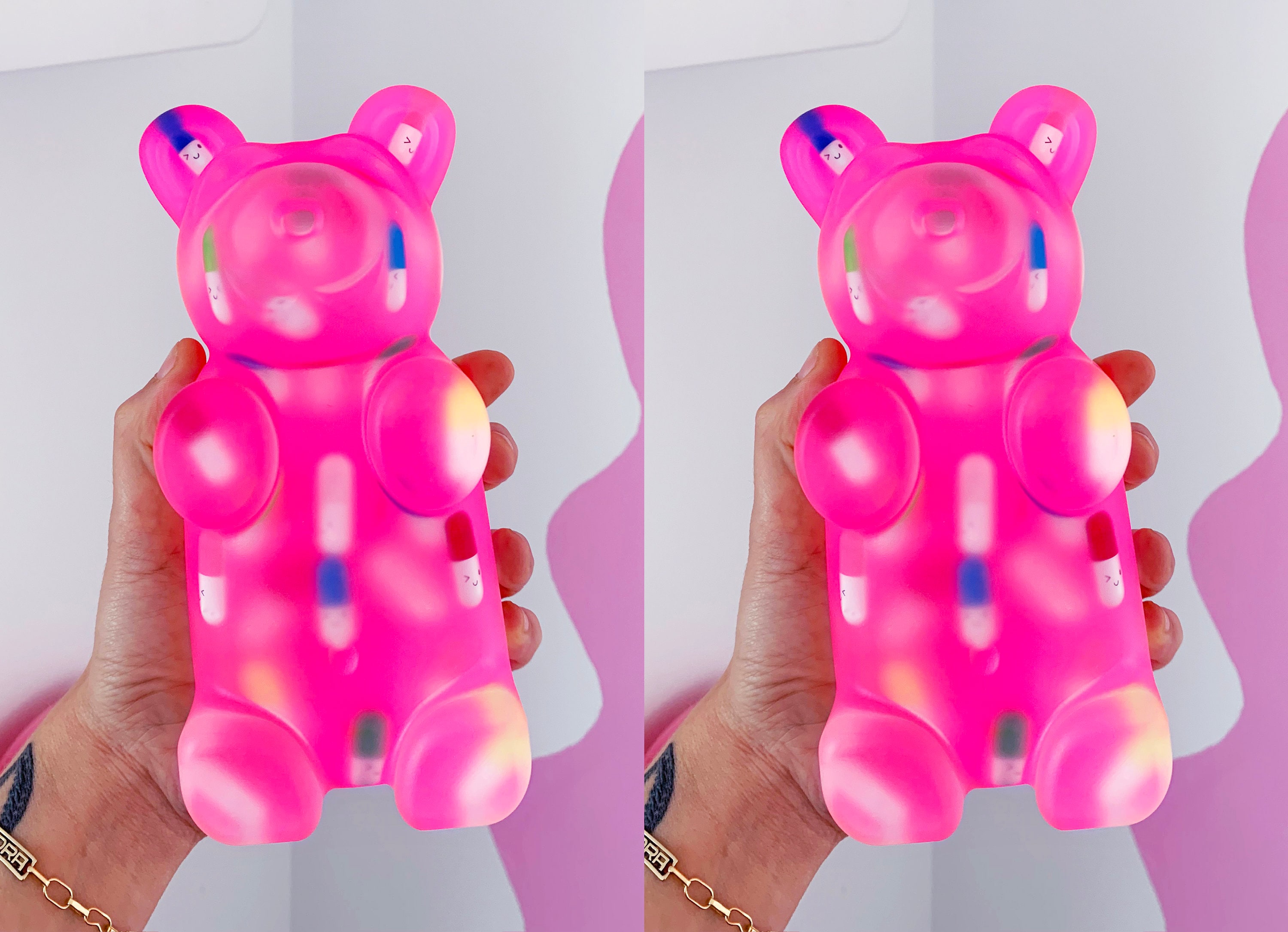 Pink Giant Gummy Bear Pop Art Resin Sculpture Pills Resin Art Neon Gummy Bear Art Decor Candy Decor Gummy Bear Bookend Sculpture Etsy UK