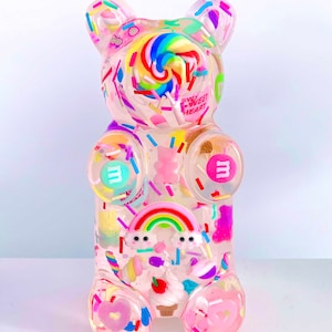 Giant Resin Gummy Bear With Candies - Gummy Bear Art - Large Gummy Bear Pop Art Sculpture - Cool Funky Home Decor - Big Gummy Bear Bookend