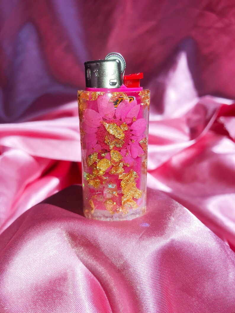 Aesthetic Lighter Cover With Real Dried Flowers Gold Flakes Etsy