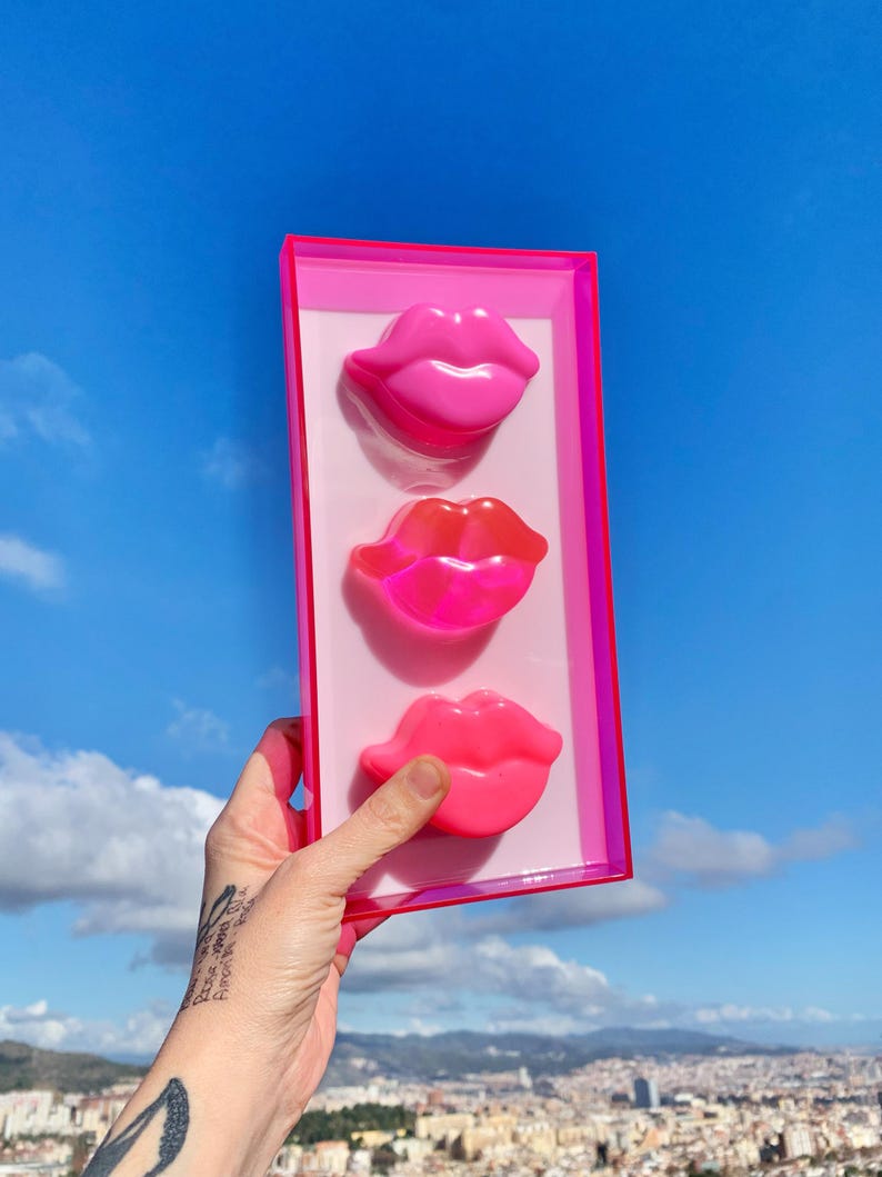 pink lips acrylic art - pop art sculpture